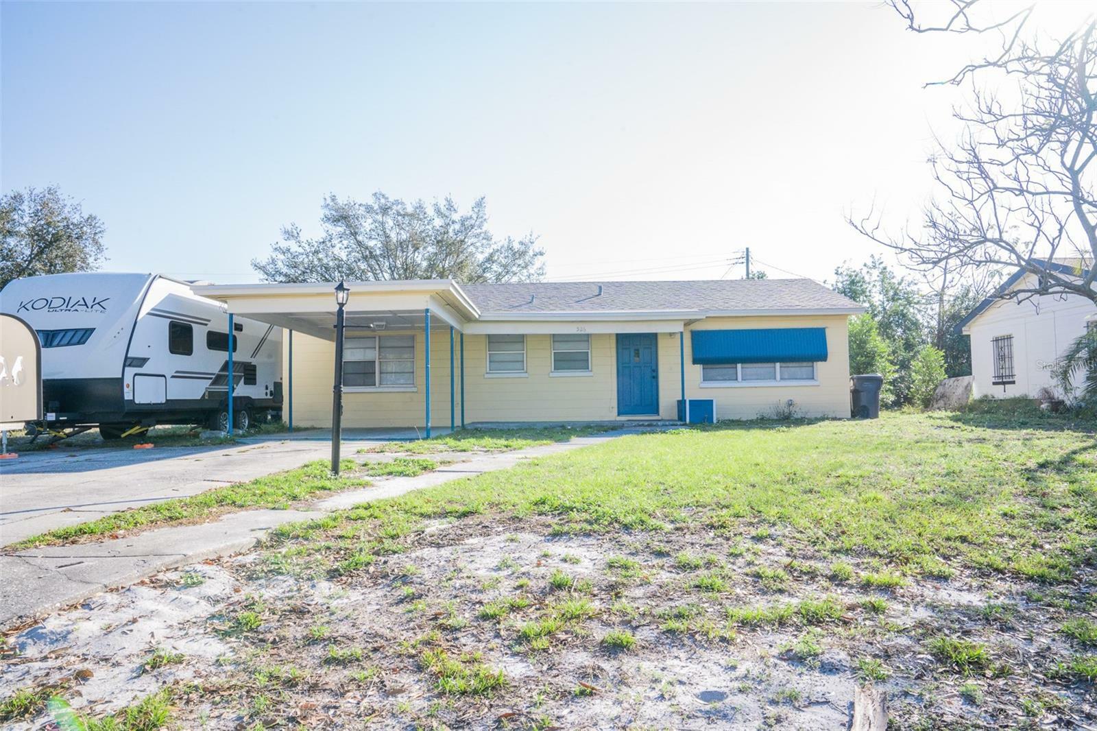 Property Photo: 526 Hampton Avenue FL 33801