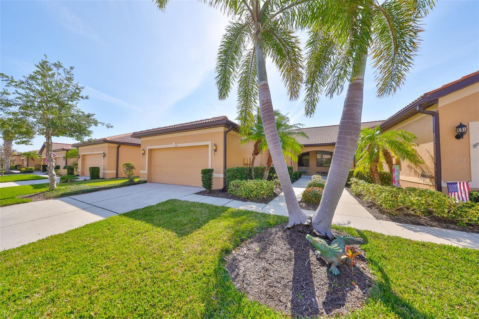 Property Photo: 320 Seneca Falls Drive FL 33572