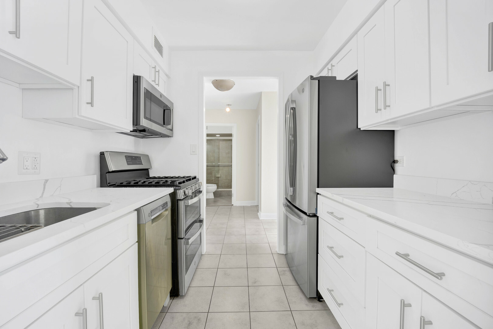 Property Photo:  20 N Tower Road 11D  IL 60523 