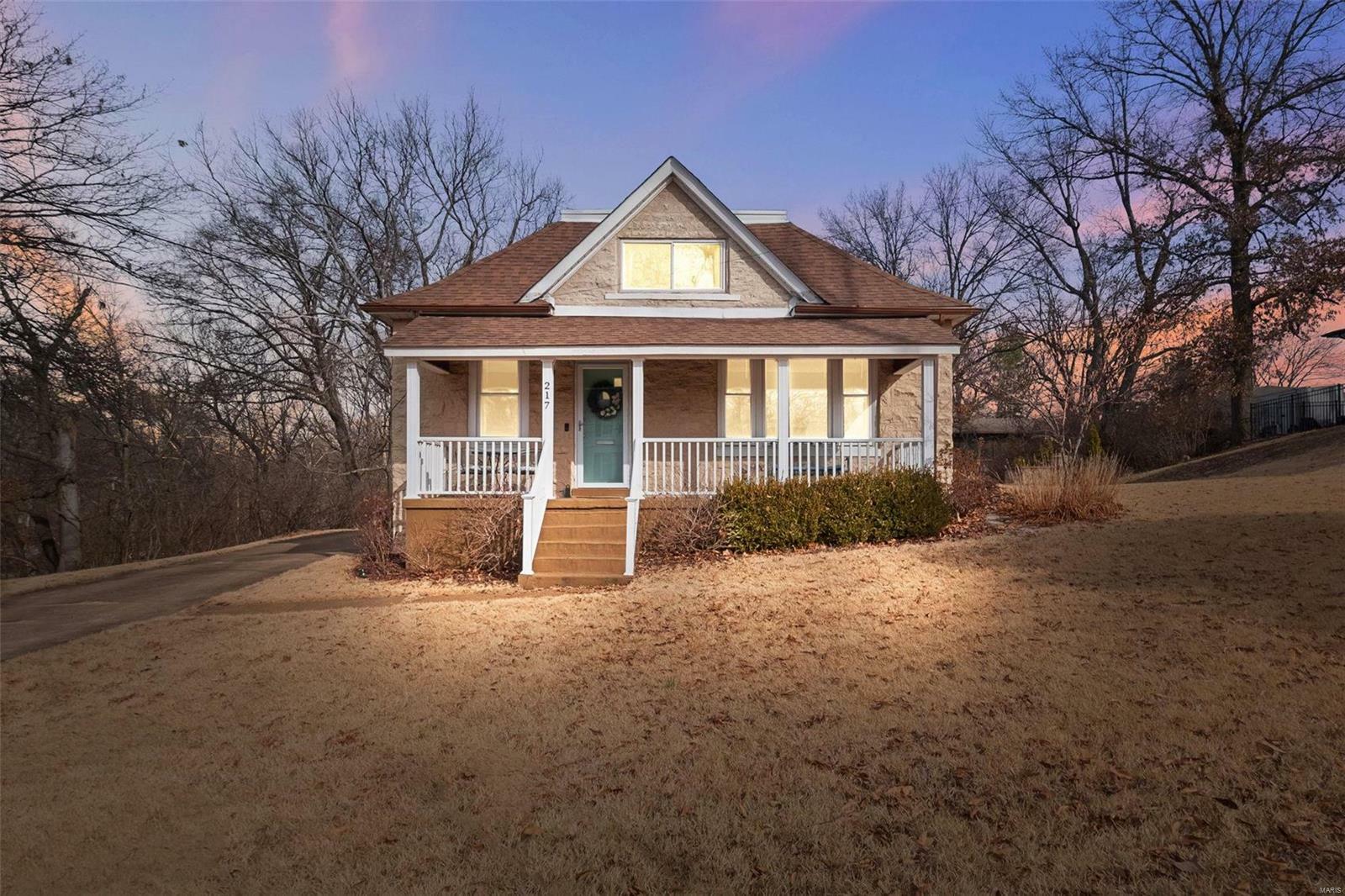 Property Photo:  217 W Thornton Avenue  MO 63119 