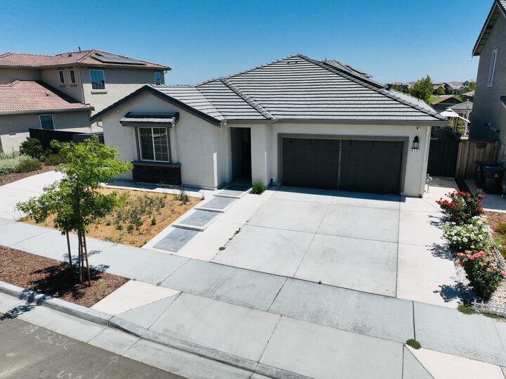 912 Loon Street  Lathrop CA 95330 photo