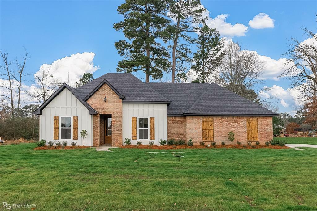 Property Photo: 211 Marble Place LA 71037