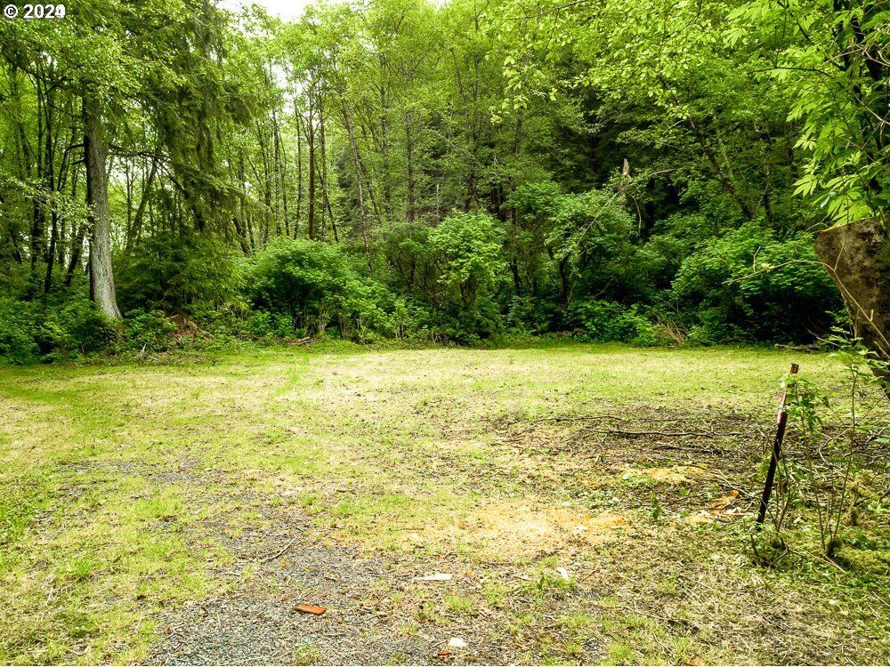 Property Photo:  00 A St 700  OR 97107 