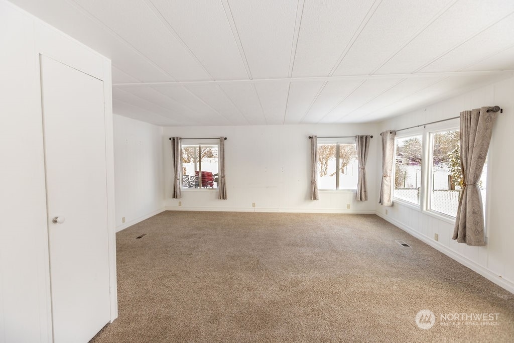 Property Photo: 3265 Pioneer Drive WA 99362