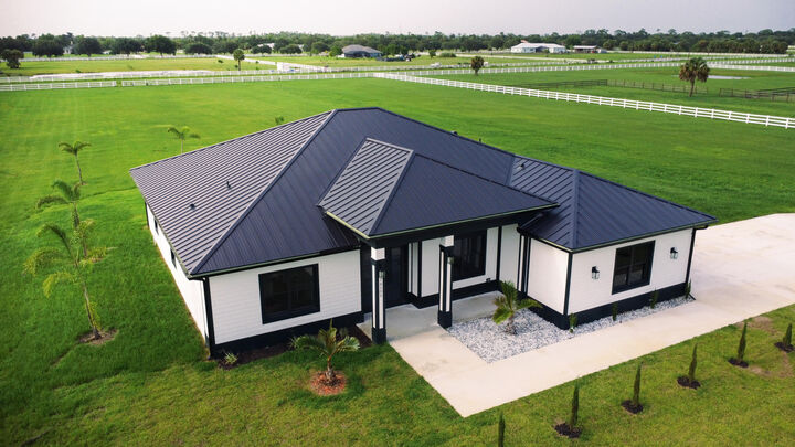 Property Photo:  18202 Bridle Way  FL 34987 