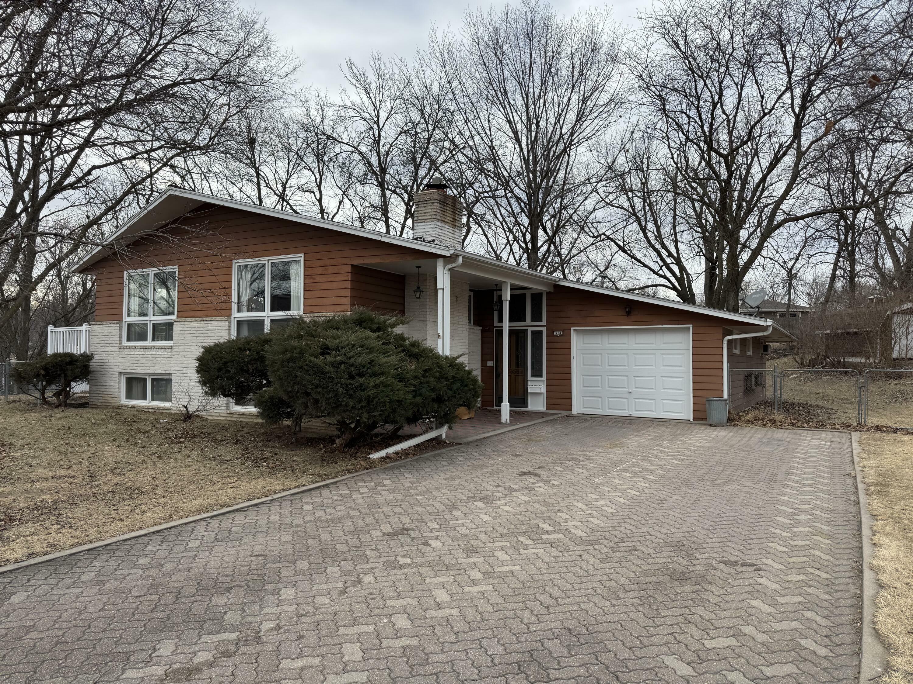 Property Photo:  314 10th Street  IA 51534 