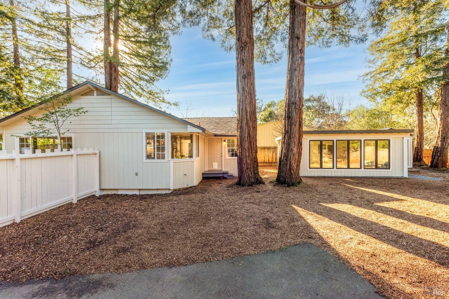 177 Willow Street  Santa Rosa CA 95401 photo