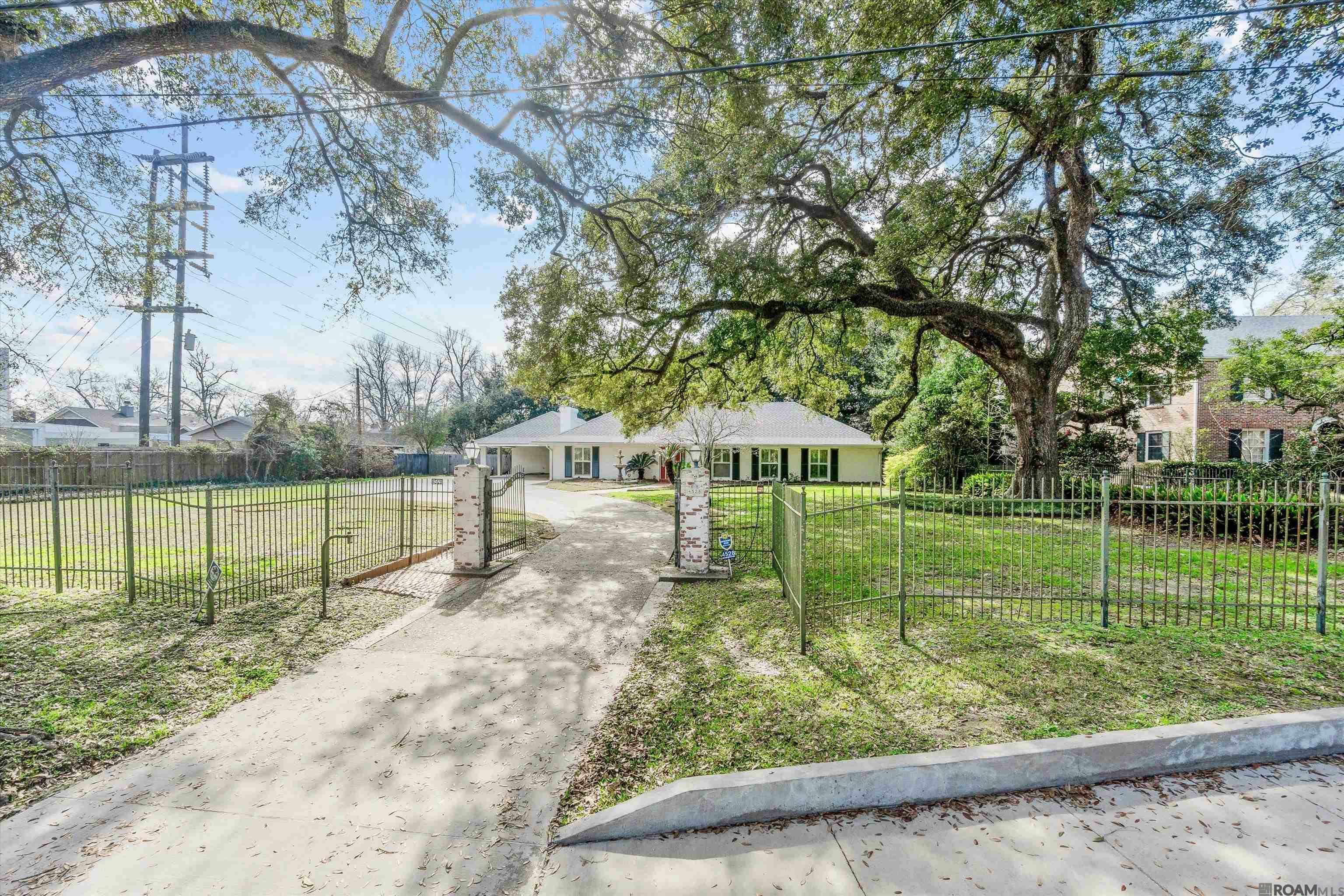 Property Photo: 4528 Claycut Rd LA 70806