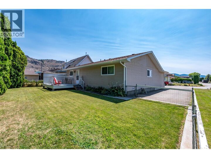 Property Photo: 44 Bayview Crescent BC V0H 1V6
