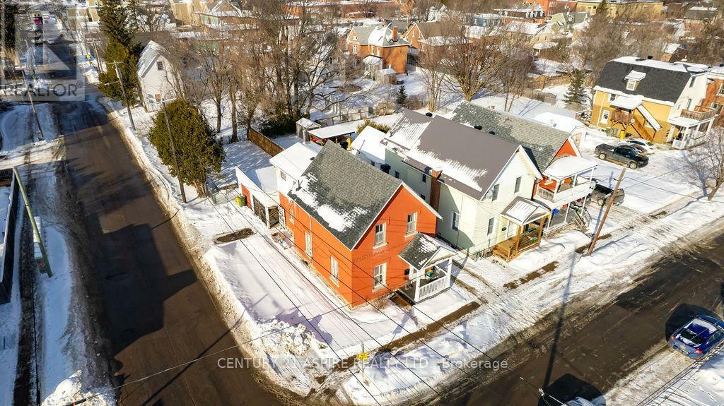 Property Photo:  201 Welland Street  ON K8A 5Y2 