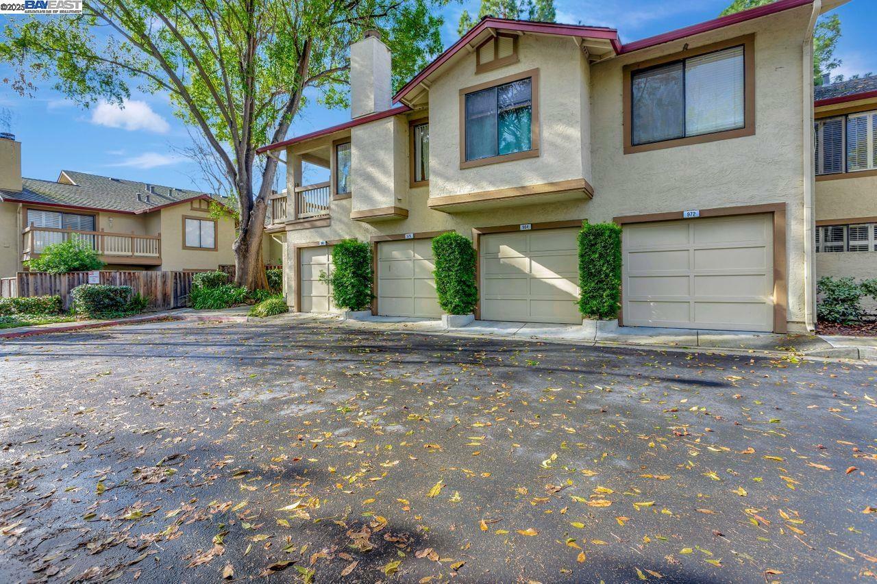 Property Photo:  984 Huntington Ter  CA 94536 