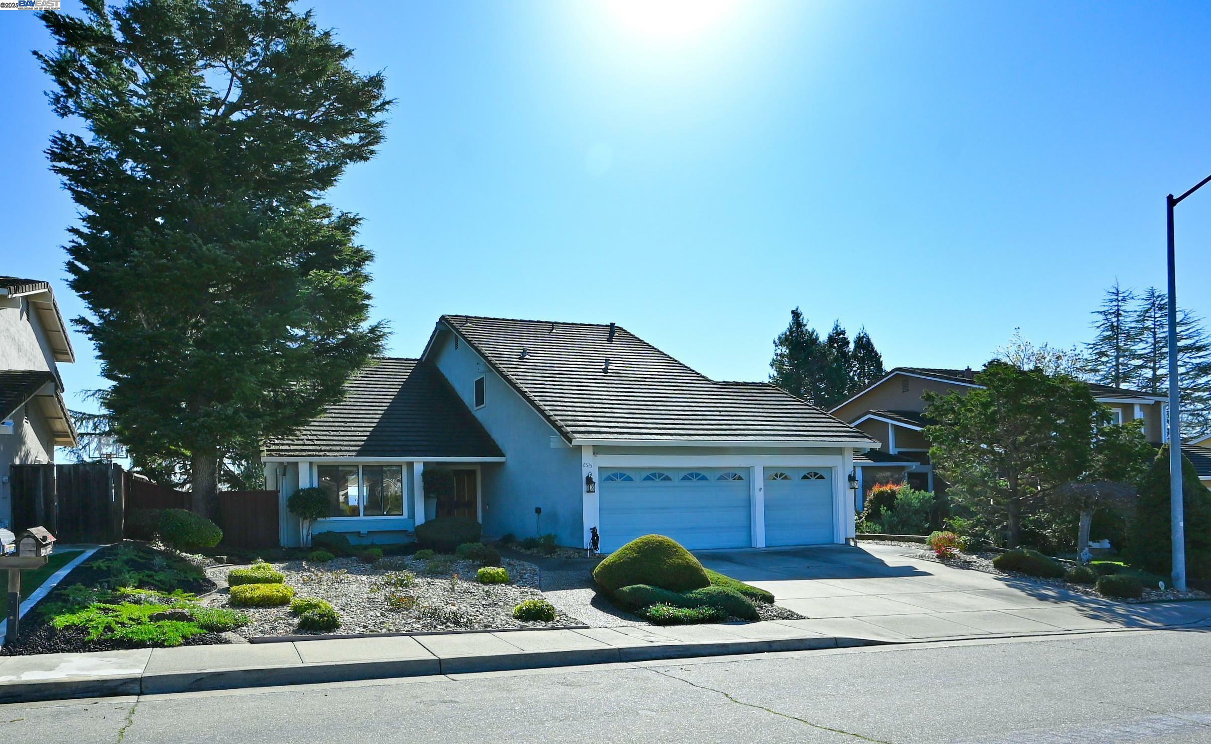 Property Photo:  6525 Bellhurst Ln  CA 94552 