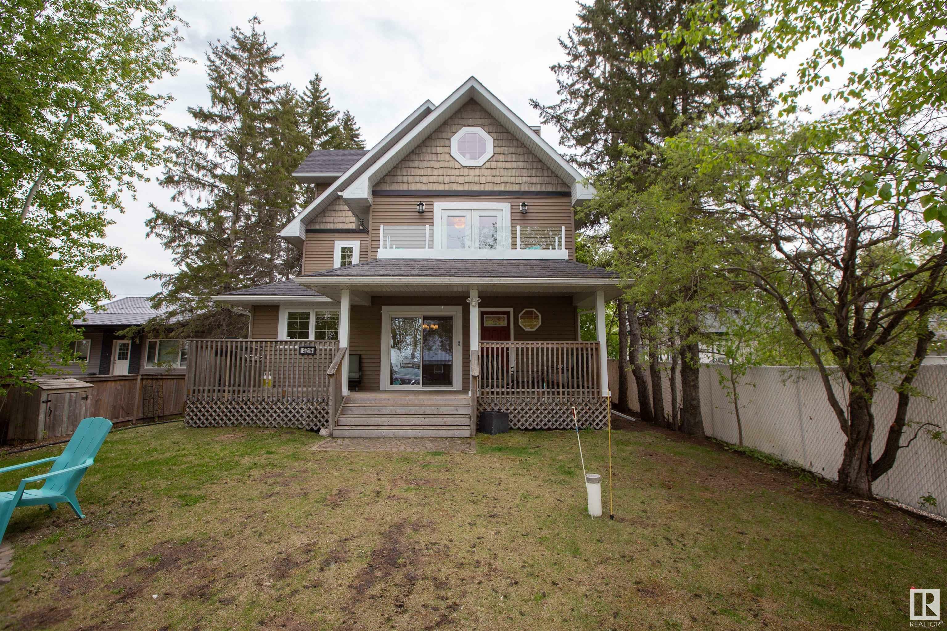 Property Photo:  5216 50 Avenue  AB T0E 0A0 