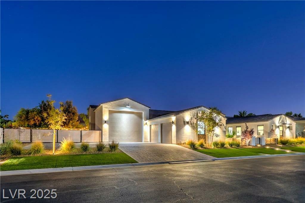 Property Photo: 3731 Caesars Circle NV 89120
