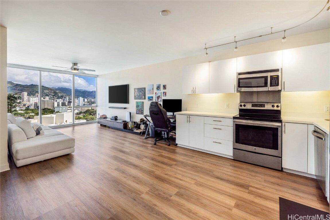888 Kapiolani Boulevard 2012  Honolulu HI 96813 photo