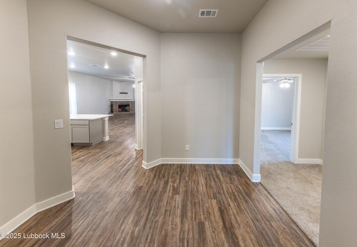 Property Photo: 3202 Venita Avenue TX 79407