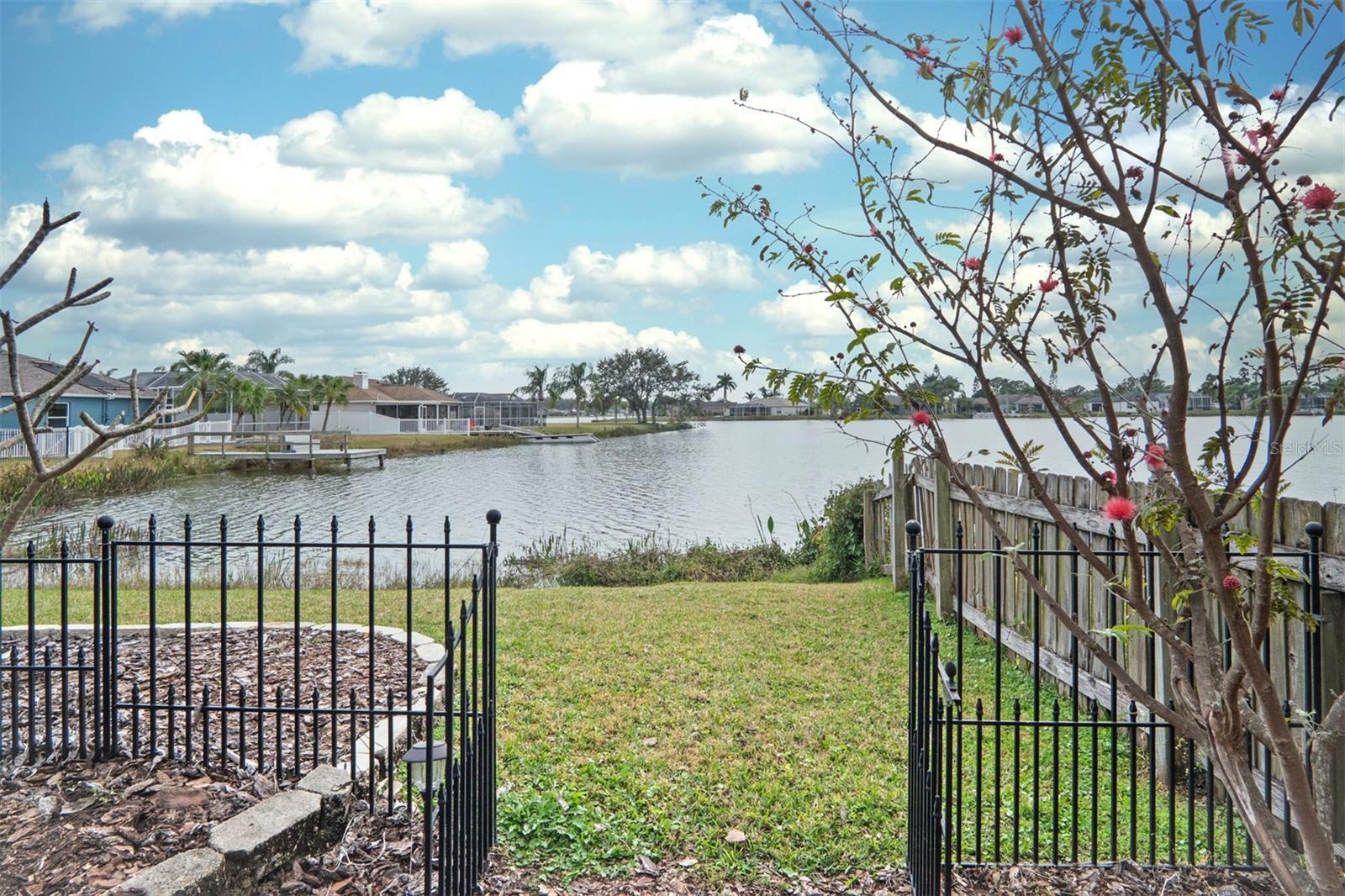 Property Photo:  6531 Clair Shore Drive  FL 33572 