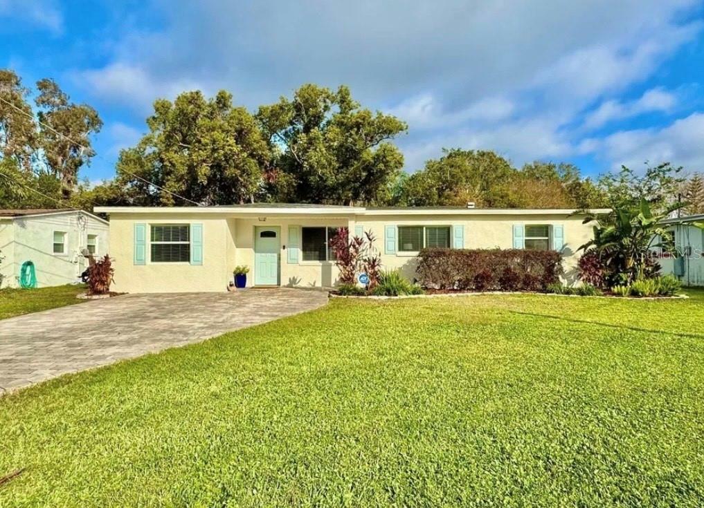 Property Photo:  4003 W Fair Oaks Avenue  FL 33611 