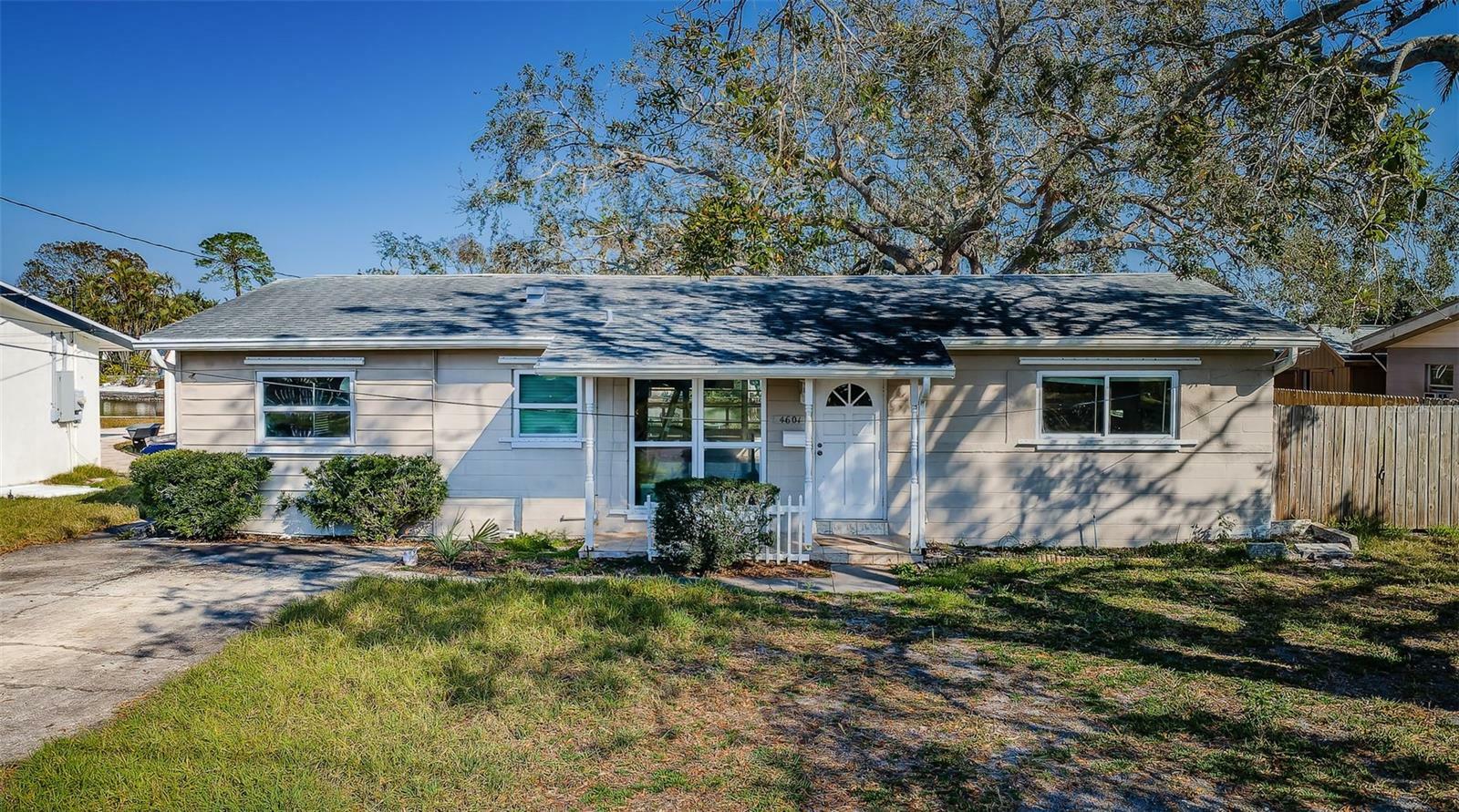 Property Photo: 4601 Carson Street NE FL 33703