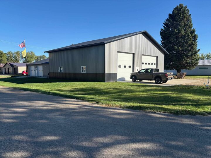Property Photo: 201 7th St ND 58771