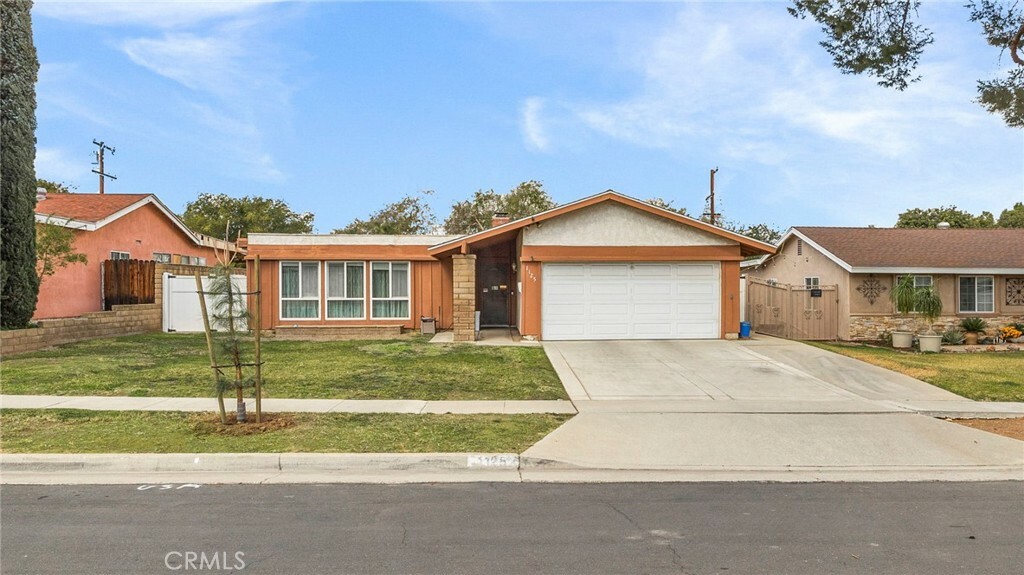 Property Photo:  1125 Aspen Street  CA 92879 