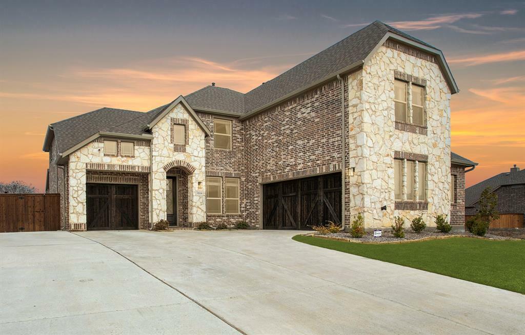 Property Photo: 3804 Oakcrest Drive TX 75032
