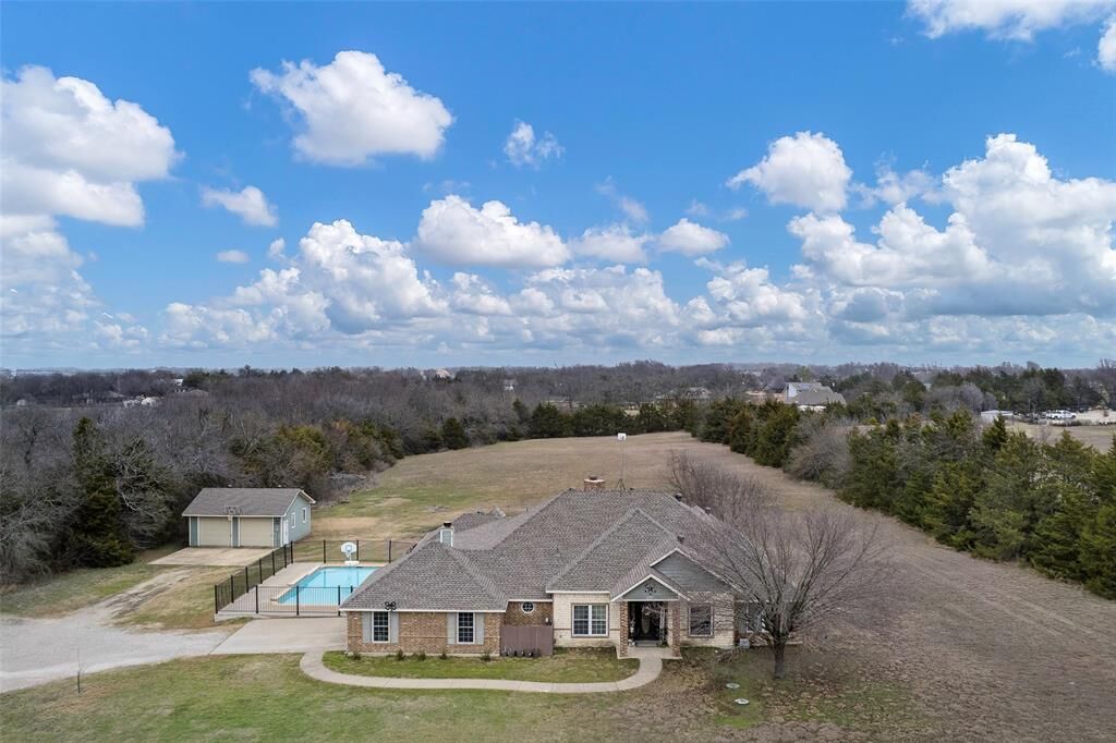 Property Photo:  230 Langston Lane  TX 75069 