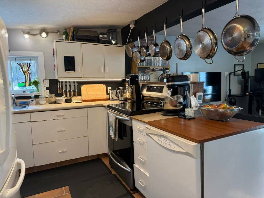 Property Photo:  1114 Columbia Heights  BC V0G 1X0 