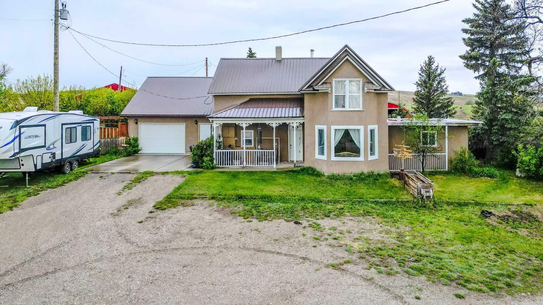 Property Photo: 30058 Hwy 501 AB T0K 0K0