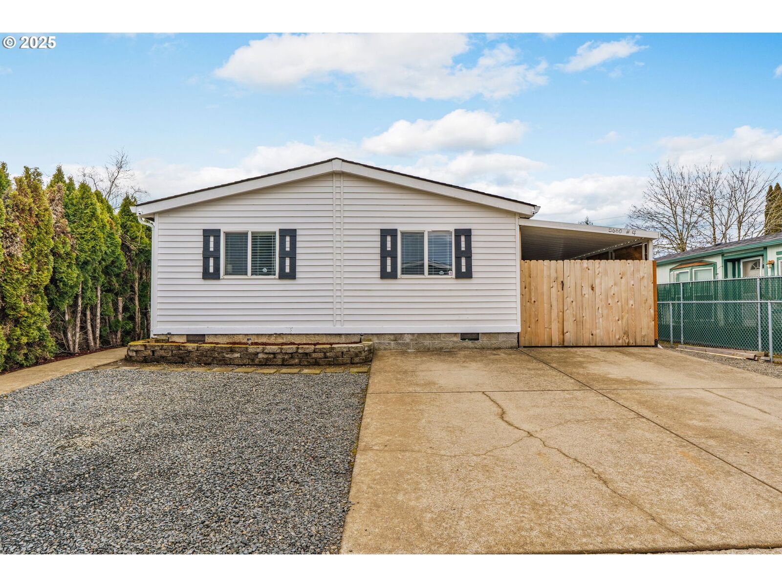 Property Photo: 5660 Daisy St 4 OR 97478