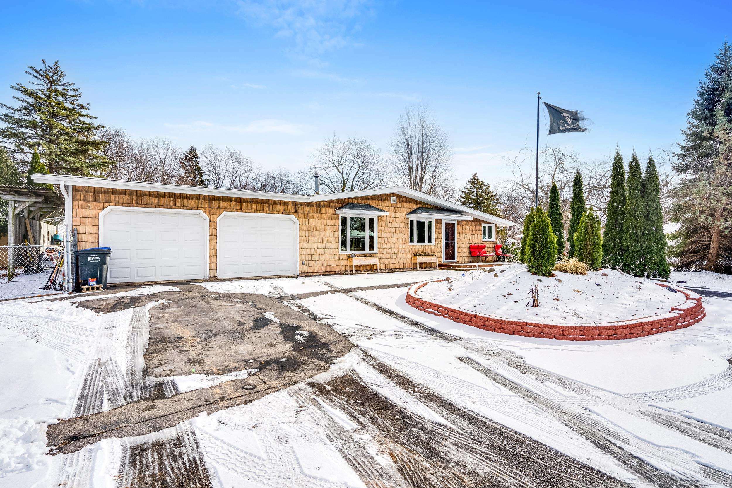 1445 Sunset Lane  Menasha WI 54952-1341 photo