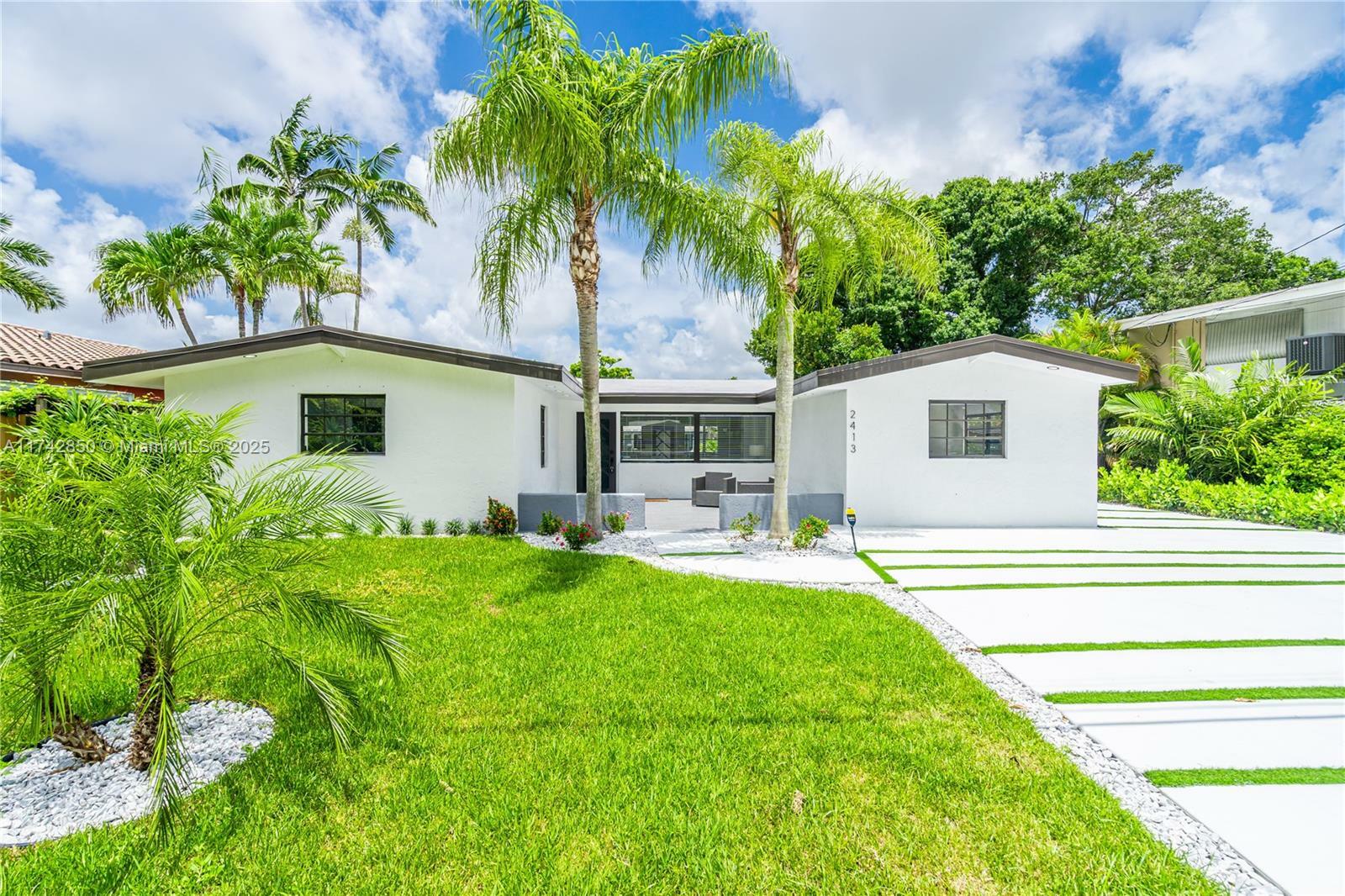 Property Photo:  2413 Gulfstream Ln  FL 33312 