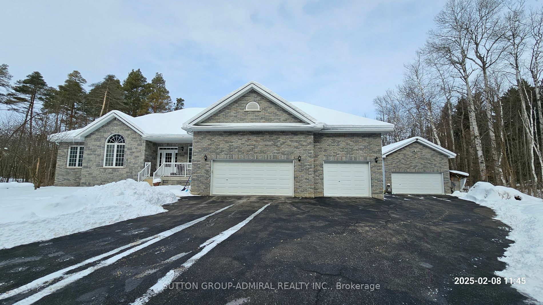 Property Photo:  8430 Tosorontio Sideroad 20th  ON L0M 1M0 