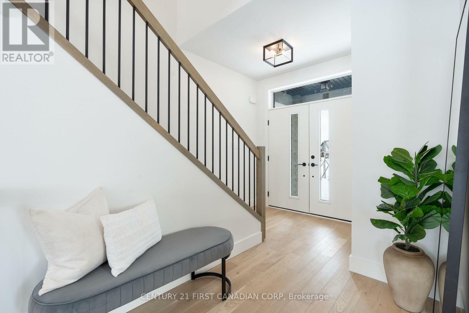 Photo de la propriété:  2234 Southport Crescent  ON N6M 0H9 