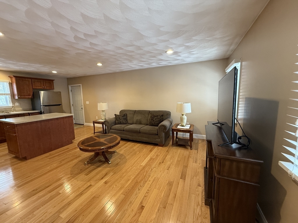 Property Photo:  19 Kensington 1  MA 01821 