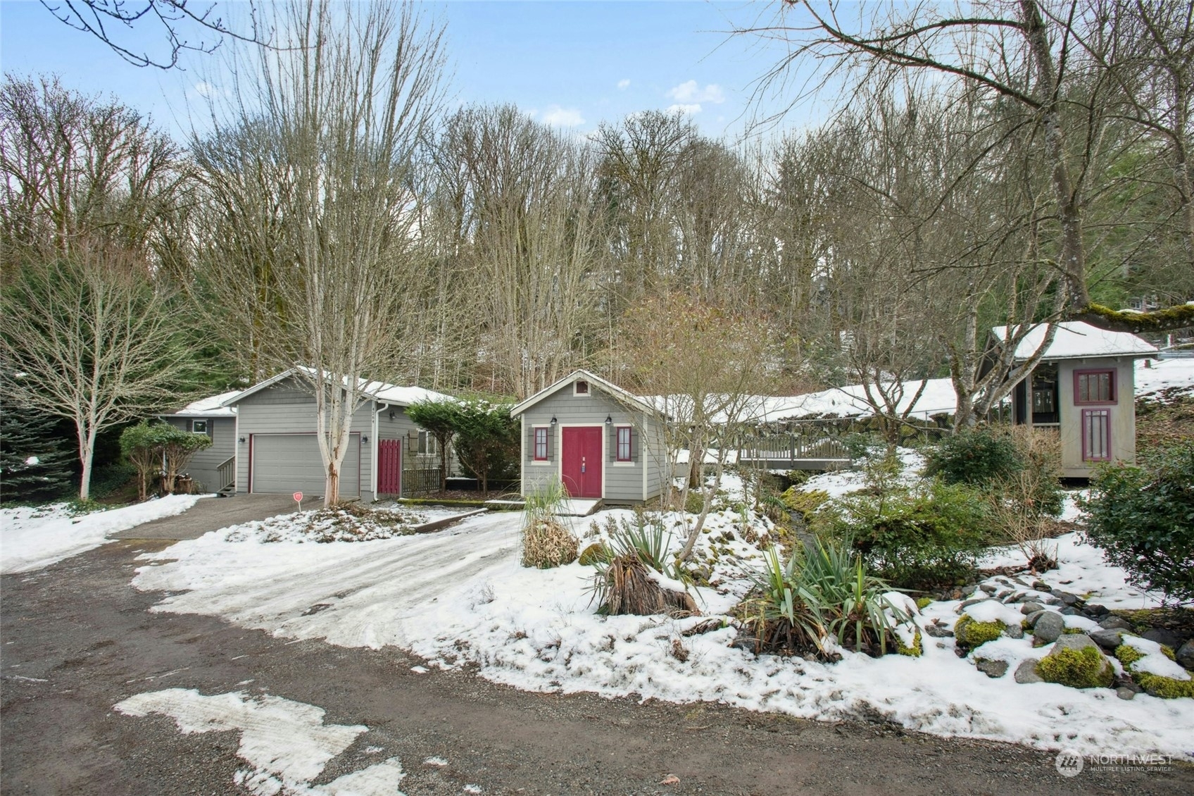 Property Photo:  4264  152nd Avenue SE  WA 98006 