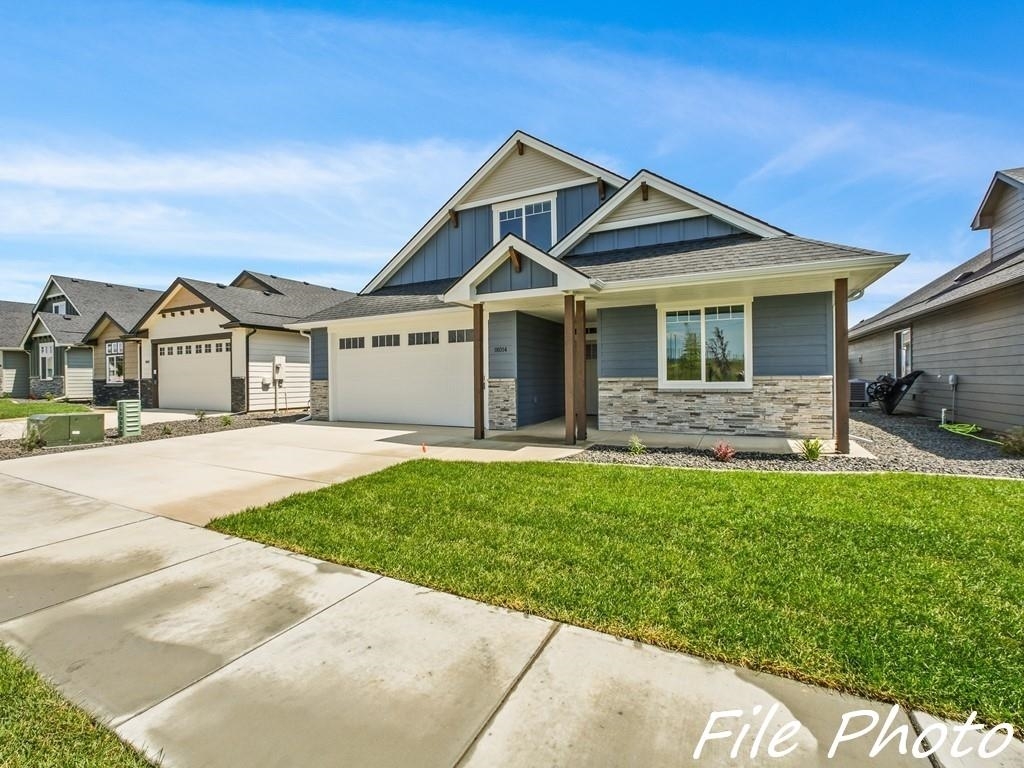 Property Photo:  18191 N Morton Ct  WA 99005 