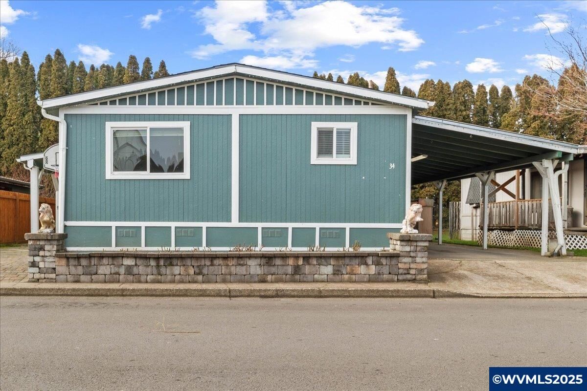 Property Photo:  4849 State (#34) St 34  OR 97301 
