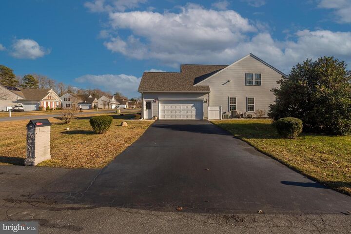 Property Photo: 23137 Pine Run DE 19966