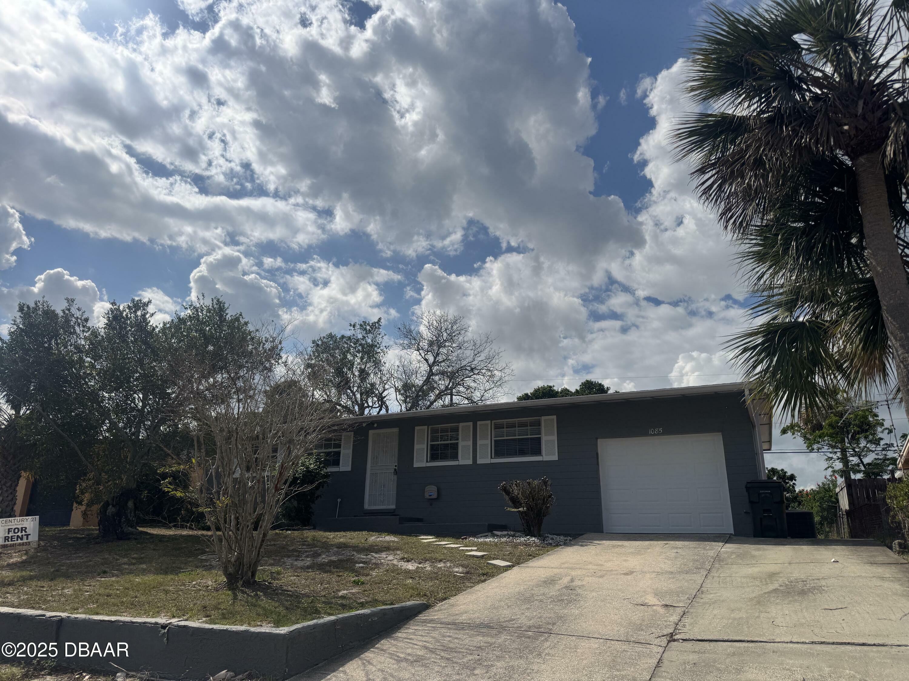 Property Photo:  1058 Continental Drive  FL 32117 