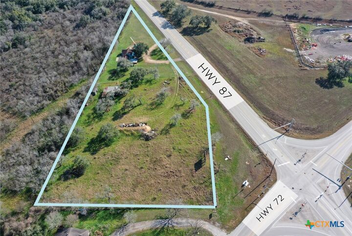 Property Photo: 2419 US Highway 87 Highway TX 77954