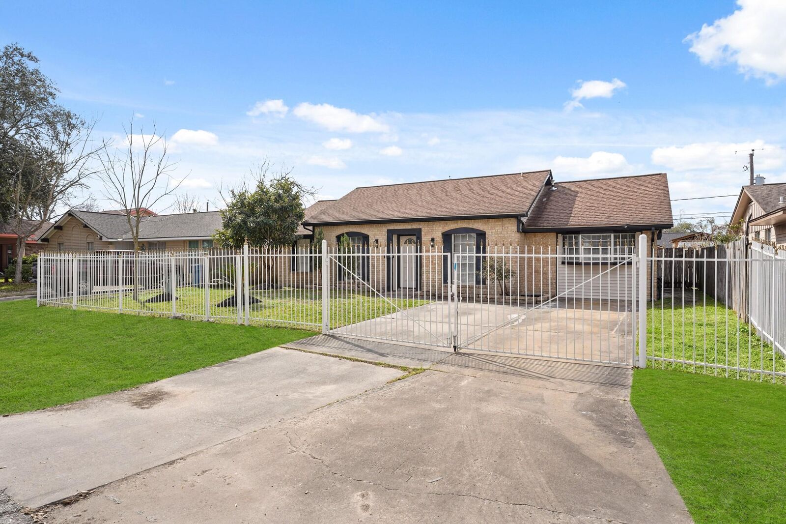 Property Photo:  9231 Cobbleshire Drive  TX 77037 