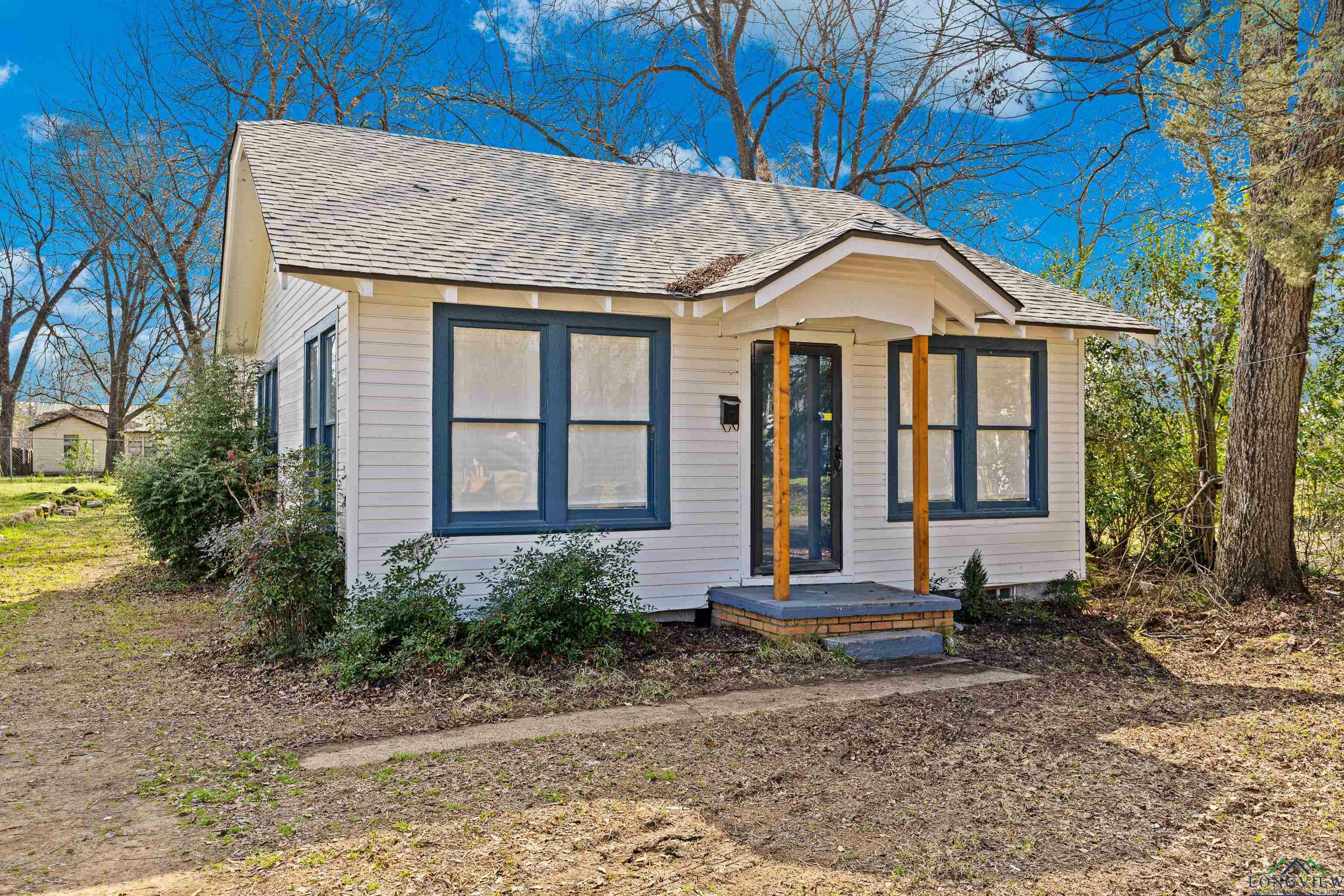 Property Photo:  214 W Eckman St.  TX 75601 