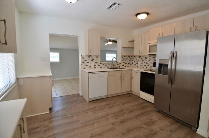Property Photo: 321 40th Street Court NW FL 34209