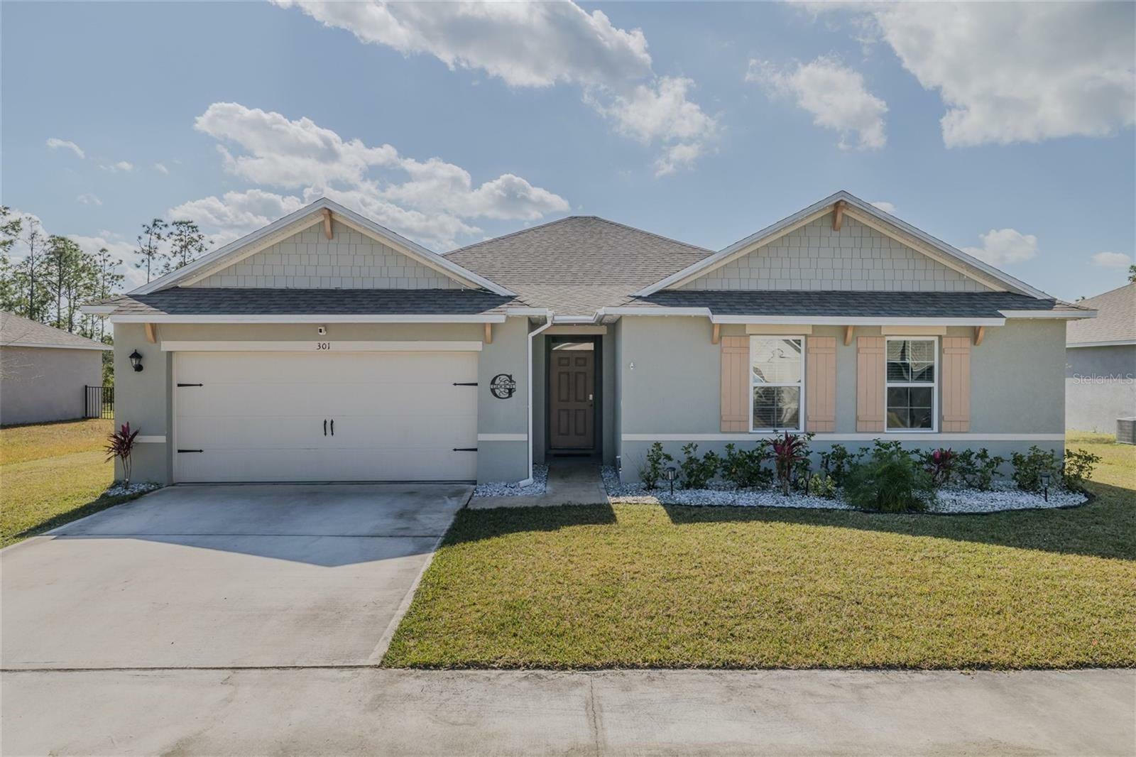 Property Photo: 301 Sunset Point Drive FL 32174