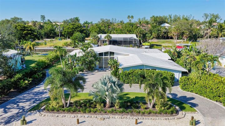 Property Photo: 619 Buttonwood Drive FL 34228
