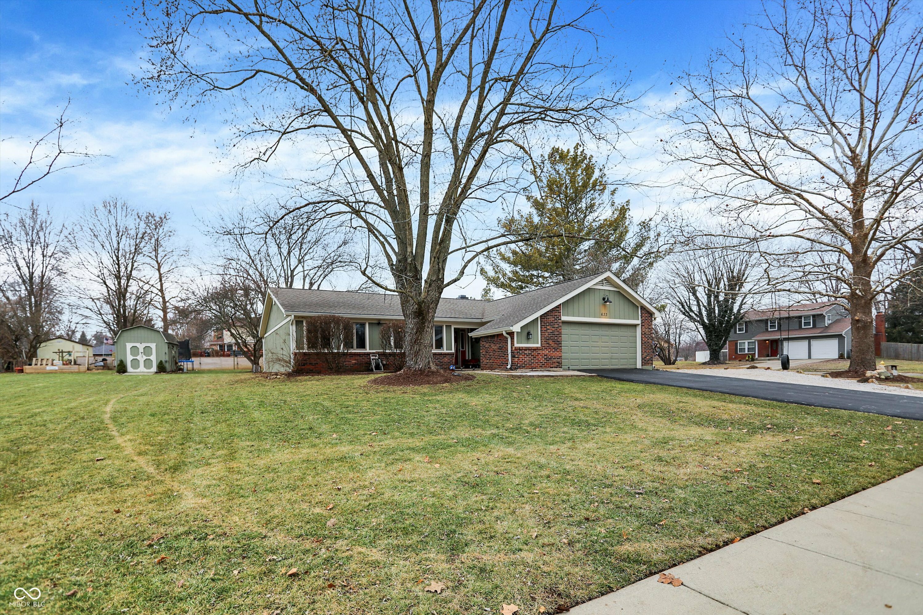 Property Photo:  633 Shady Creek Drive  IN 46142 