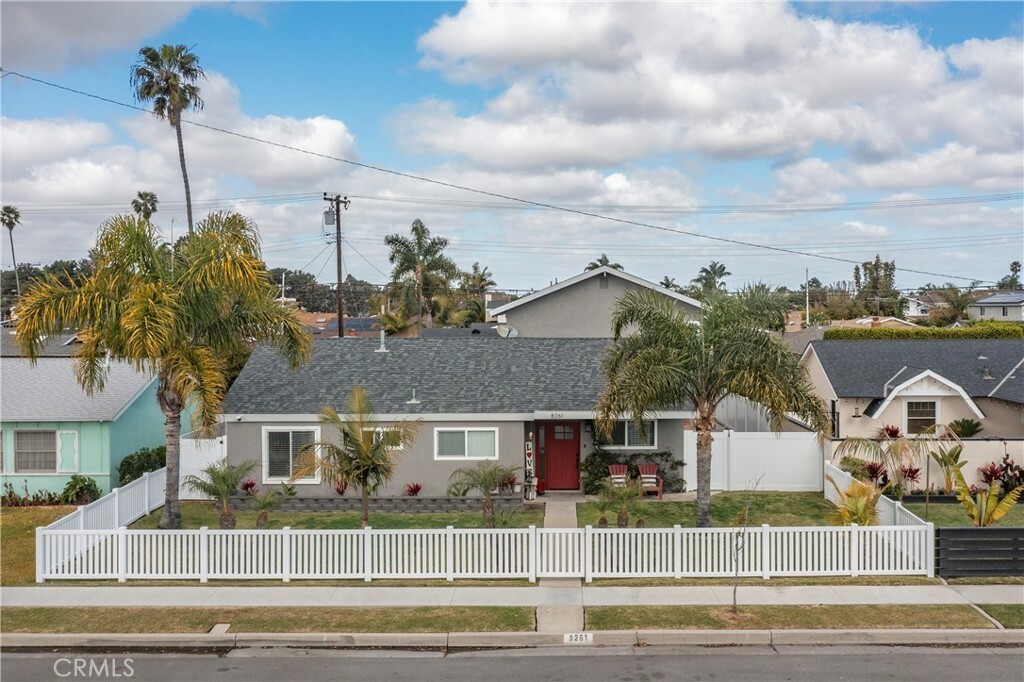 8261 Indianapolis Avenue  Huntington Beach CA 92646 photo