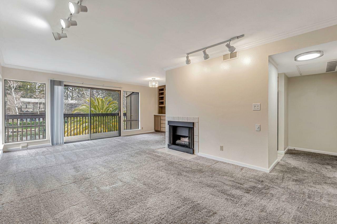 Property Photo: 2498 Larkspur Lane 214 CA 95825