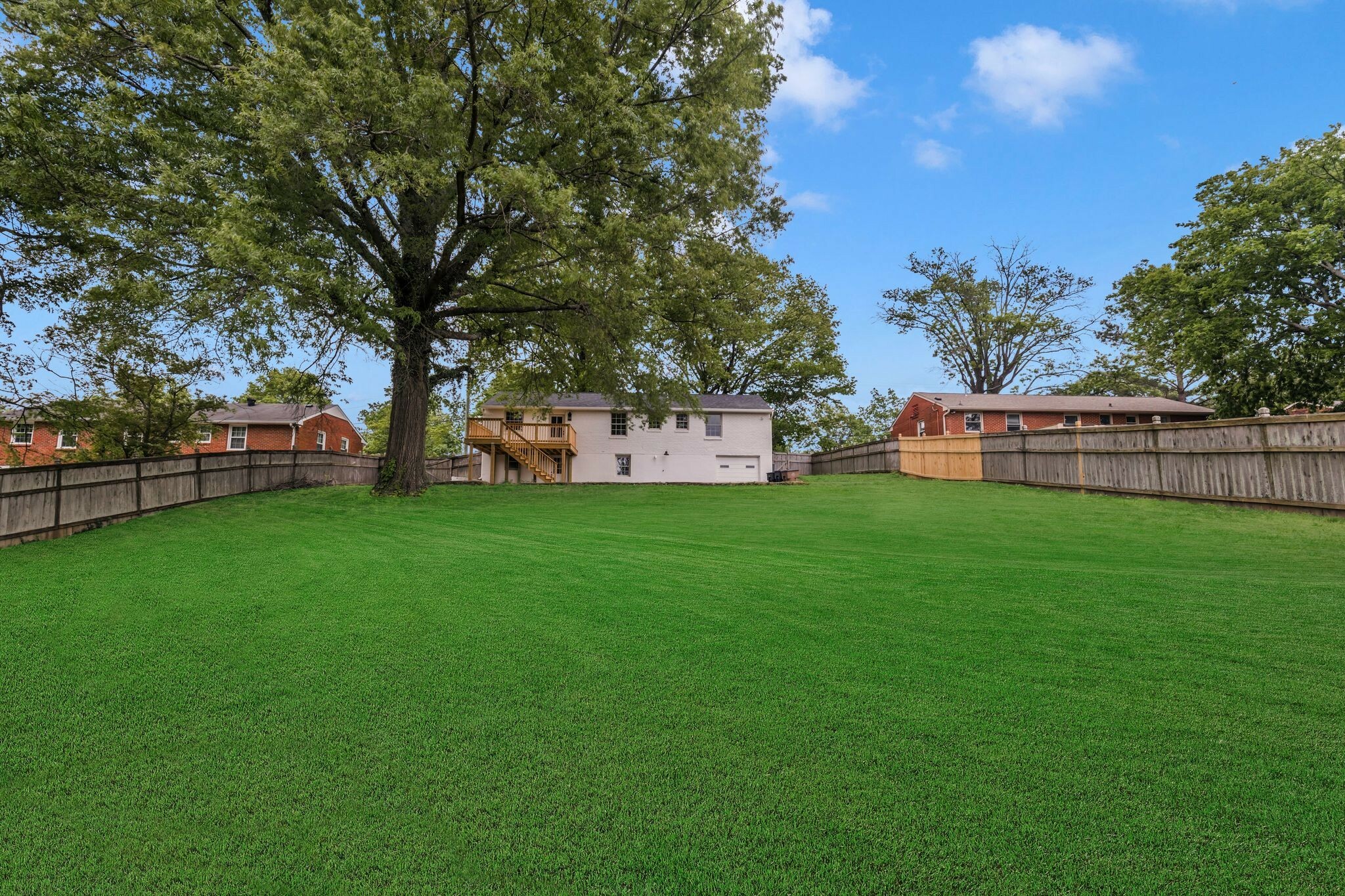 Property Photo: 421 Wauford Dr TN 37211